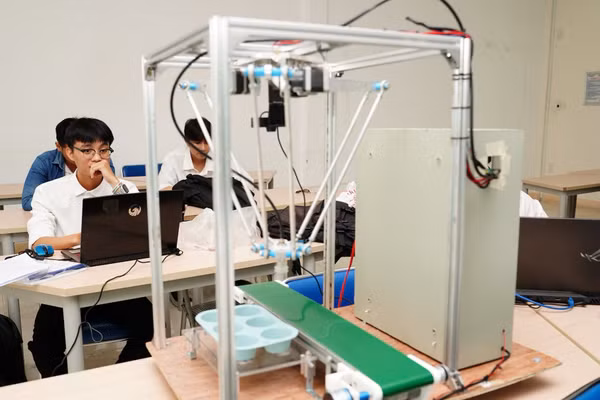 Các giải pháp kỹ thuật của đồ án tốt nghiệp theo mô hình Capstone Project được ứng dụng tại doanh nghiệp. Ảnh: NTCC