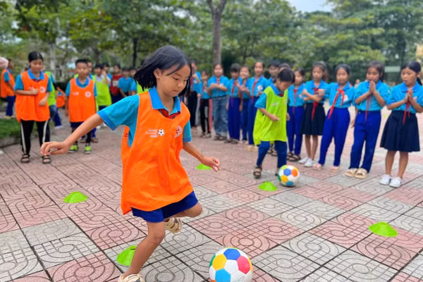 Khi được trao cơ hội như nhau, trẻ có thể tự do khám phá sở thích và phát triển khả năng mà không bị giới tính giới hạn.