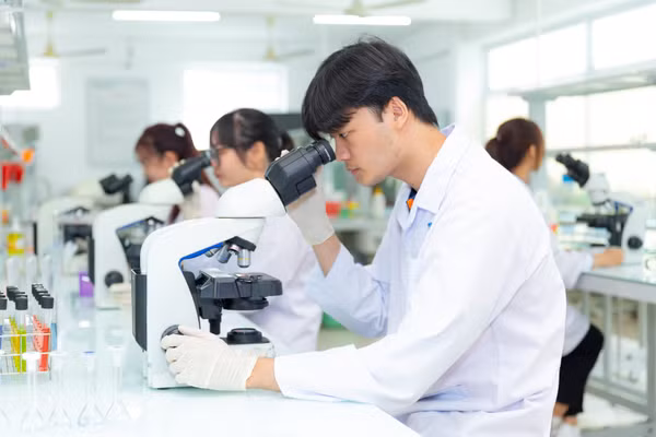 Cần tạo hành lang pháp lý cho hoạt động dạy học, nghiên cứu trong môi trường số. Ảnh minh họa: HUECH