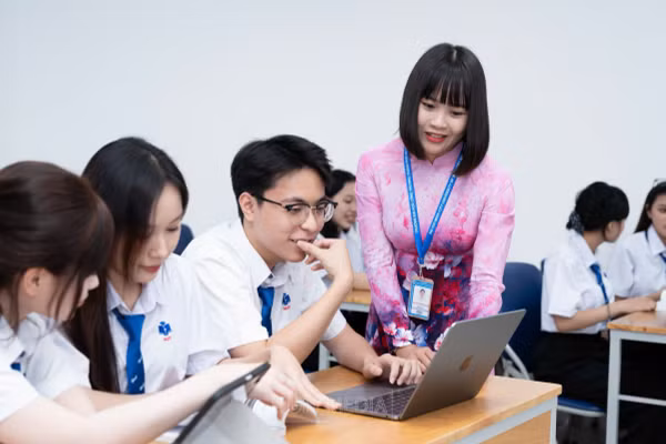 Giảng viên Trường Đại học Công Thương TPHCM trong giờ dạy học. Ảnh: NTCC