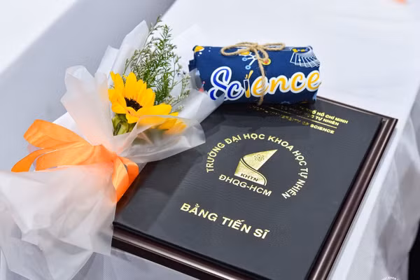 Bằng tiến sĩ của Trường Đại học Khoa học Tự nhiên (Đại học Quốc gia TPHCM). Ảnh minh họa: HCMUS