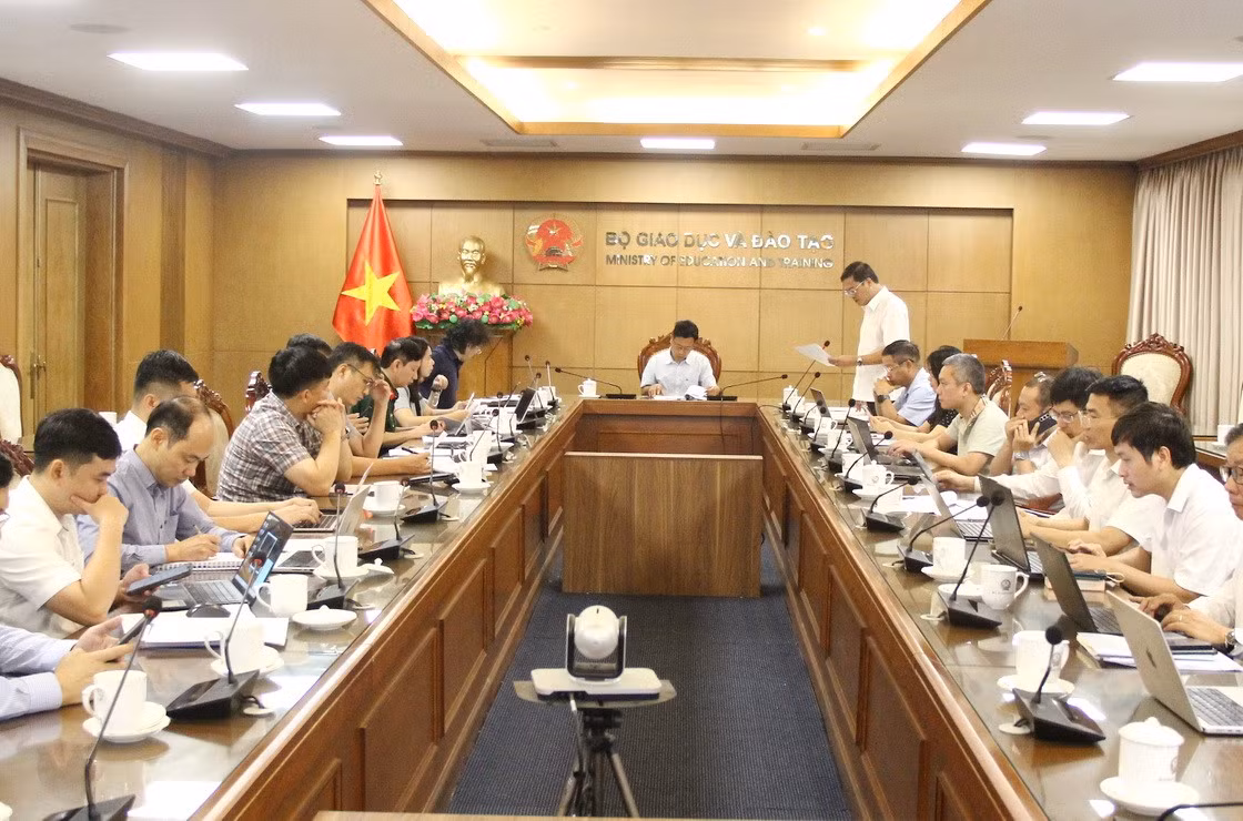 Toàn cảnh cuộc họp.