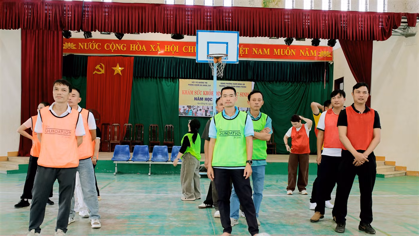 Tập huấn kỹ năng sống gắn với biến đổi khí hậu cho hướng dẫn viên, huấn luyện viên 35 CLB bóng đá học đường.