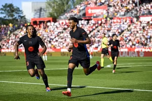 Thần đồng Yamal lập cú đúp, Barca thắng 5 trận đầu La Liga