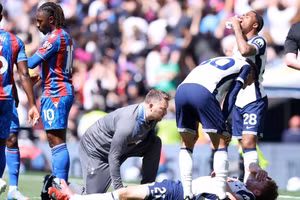 Tottenham có trận ra quân tệ chưa từng có trước Crystal Palace