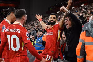 Salah ám chỉ rời Liverpool, lộ bến đỗ mới 