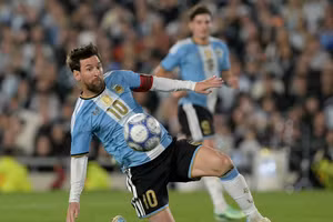 Messi lập 2 kỷ lục lịch sử, chính thức khép sự nghiệp quốc tế