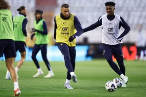 Mbappe được gọi trở lại tuyển Pháp