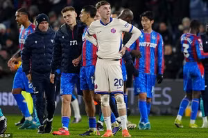 Chelsea ‘chào thua’ trong cuộc đua vô địch Ngoại hạng Anh 