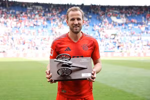Harry Kane lập kỳ tích lịch sử tại Bundesliga