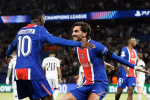 Ferran Torres lập hat-trick, PSG thắng vang dội ngày ra quân Champions League