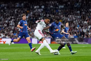Real Madrid thắng tưng bừng 