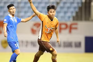 Cầu thủ 16 tuổi của Hoàng Anh Gia Lai đi vào lịch sử V-League 