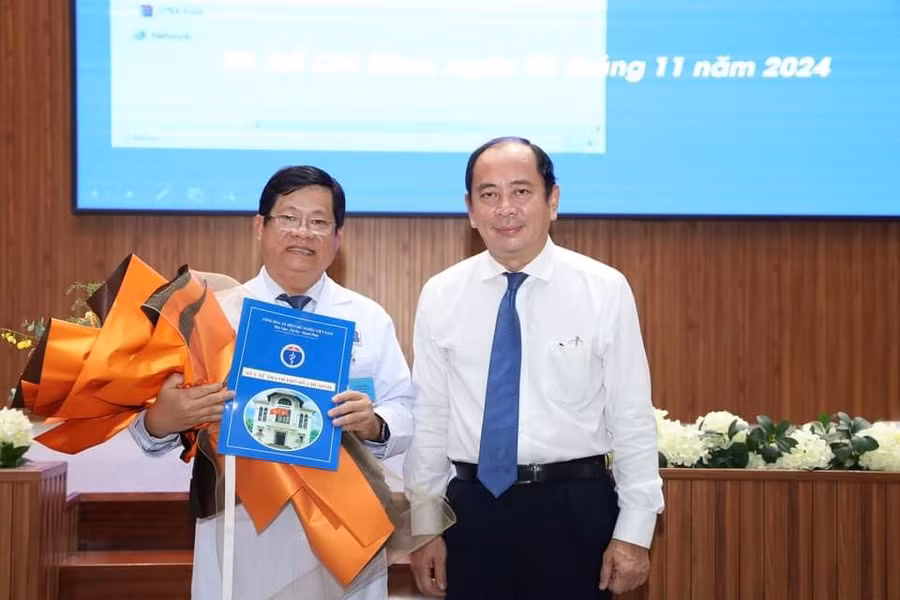 Bổ nhiệm TS.BS Diệp Bảo Tuấn làm Giám đốc Bệnh viện Ung bướu TPHCM.