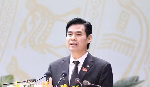 hoang-quoc-khanh-bi-thu-tinh-uy-son-la-1722928066853518576408.webp