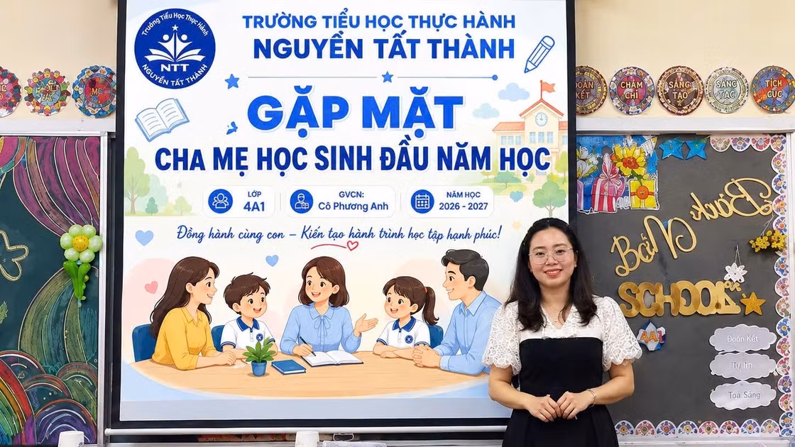 Chuẩn bị gặp mặt cha mẹ học sinh đầu năm học tại một lớp học Trường Tiểu học thực hành Nguyễn Tất Thành. Ảnh: NTCC 