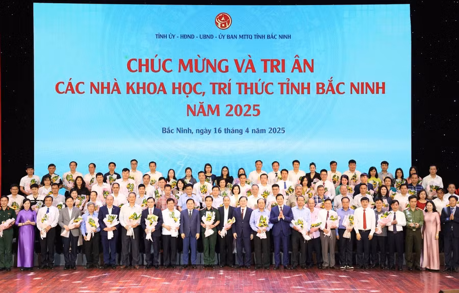 z6512841285457-0087e2fc781b6cf551150e7c2b2d34d8.jpg
