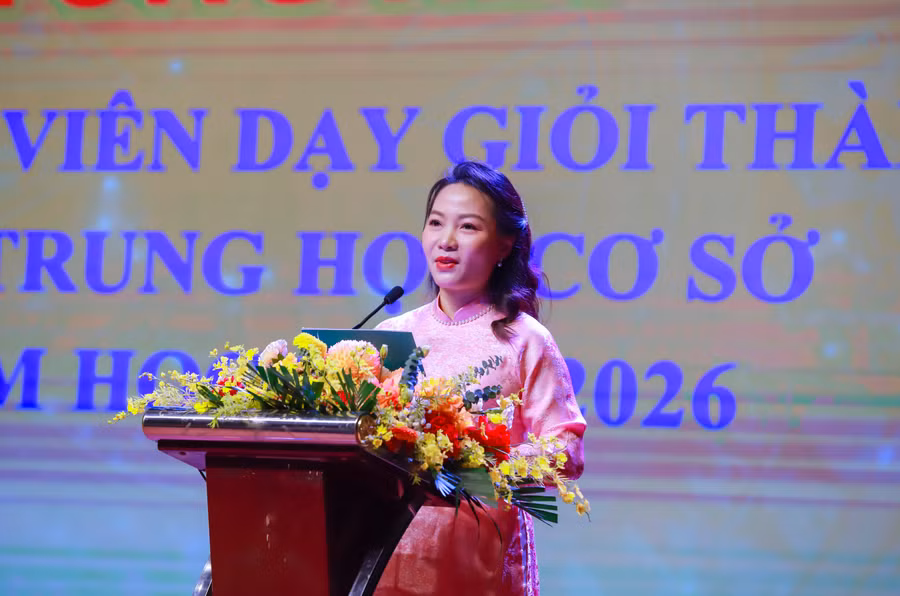 Nhà giáo Nguyễn Ngọc Anh - giáo viên môn tiếng Anh Trường THCS Giảng Võ 2.