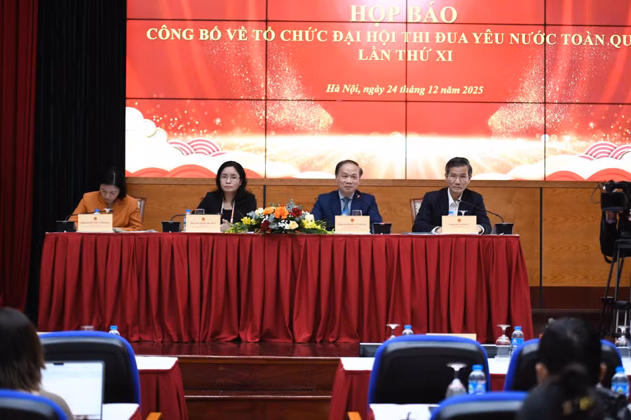 Quang cảnh họp báo.