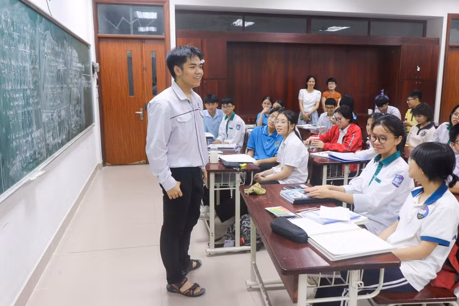 A 2 Bai 3 Olympic quoc te.jpg