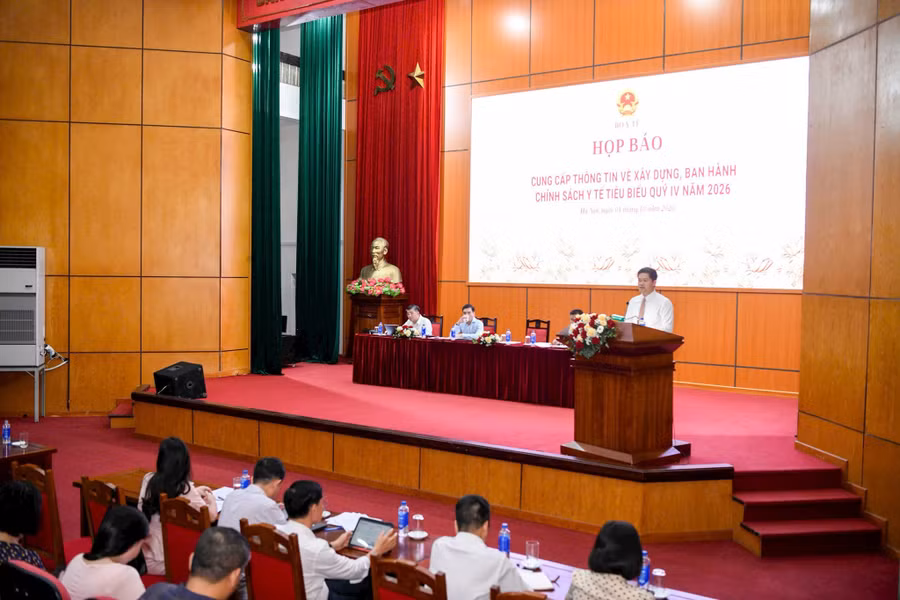 1-10-quang-can.jpg