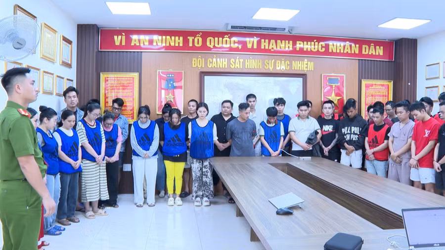 Công an TP Hải Phòng tiếp nhận 45 trường hợp người Việt Nam trong ổ nhóm.