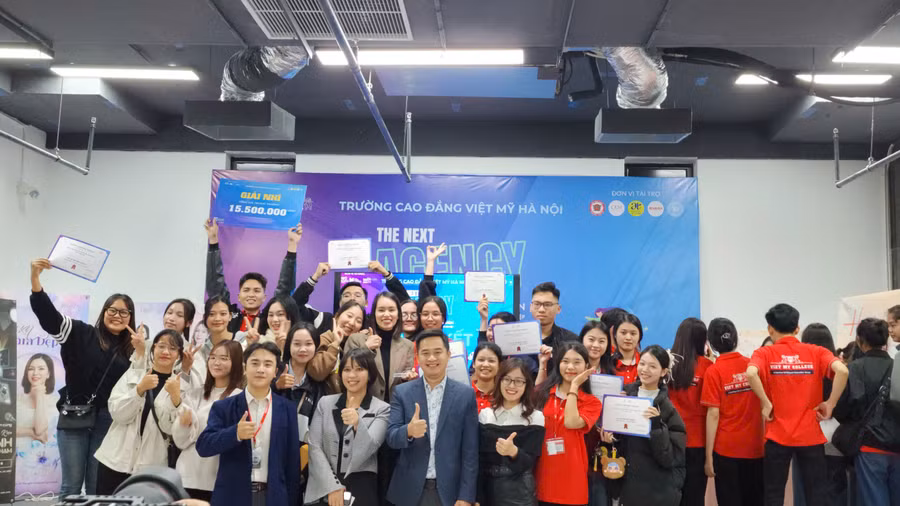 anh-6-giai-nhi-cua-cuoc-thi-thuoc-ve-doi-tien-len.jpg