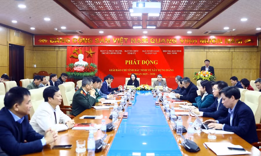 Quang cảnh buổi lễ phát động.