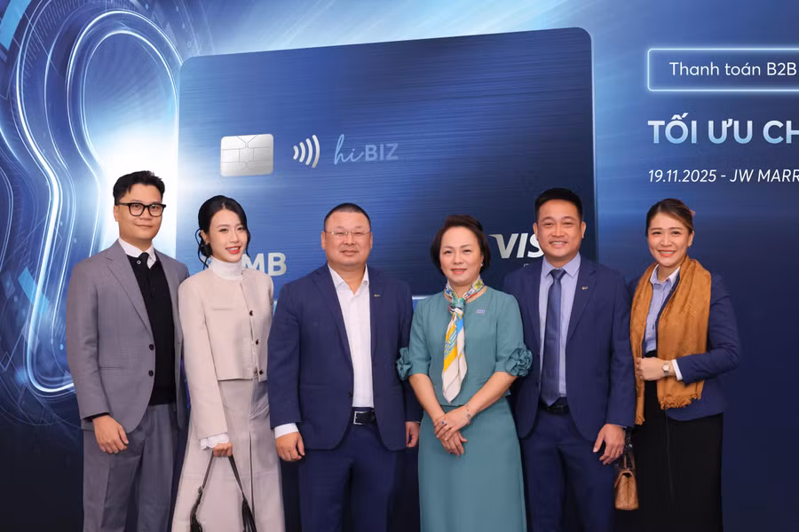 lanh-dao-mb-visa-va-kol-2.jpg