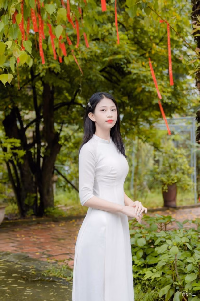 Van Anh.jpg