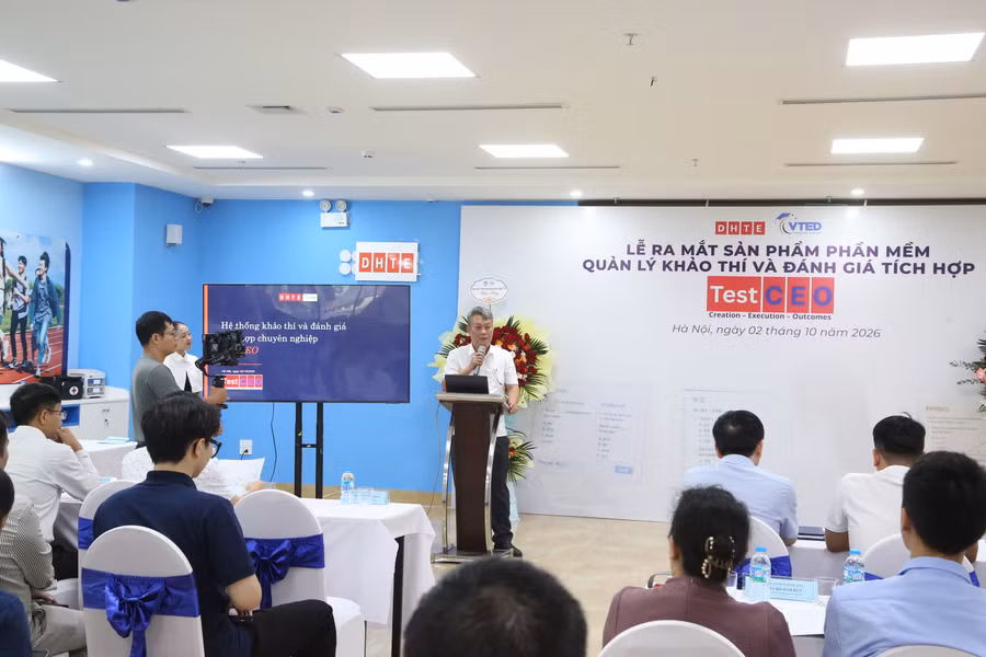 Quang cảnh lễ ra mắt.