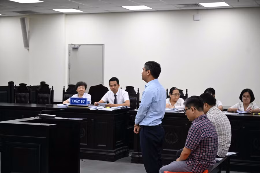 Bị cáo Phạm Văn Long, cựu Hiệu trưởng Trường Cao đẳng Du lịch Hà Nội tại phiên tòa.