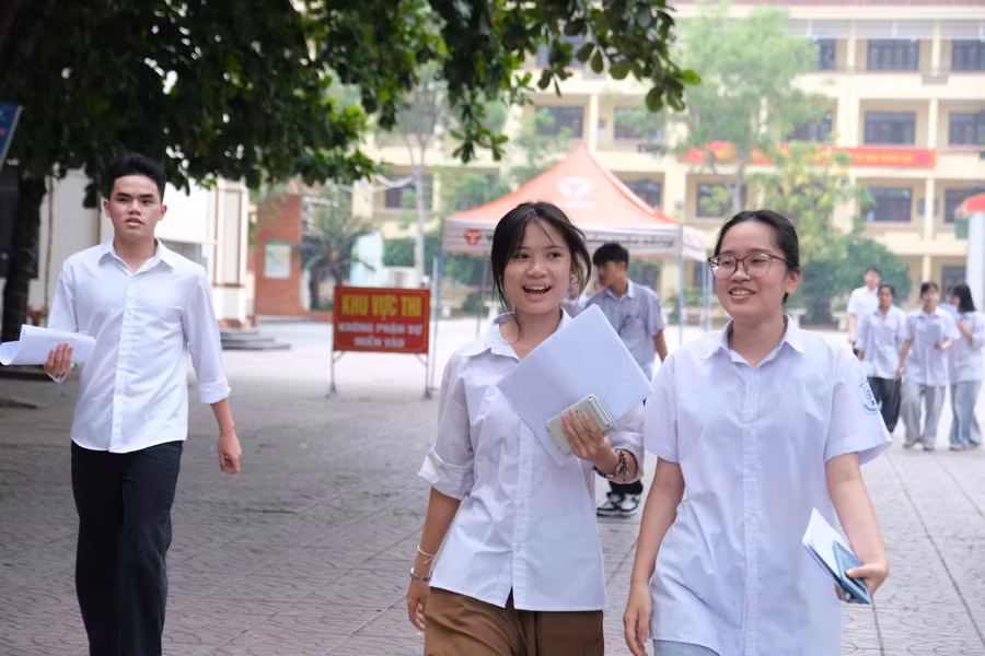 chuyen-1.jpg