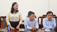 Bộ trưởng Nguyễn Kim Sơn kiểm tra các điểm thi tại TPHCM