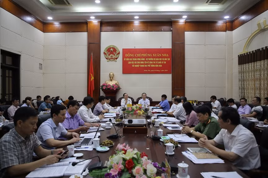 Con người là yếu tố quyết định thành công Kỳ thi tốt nghiệp THPT ảnh 2