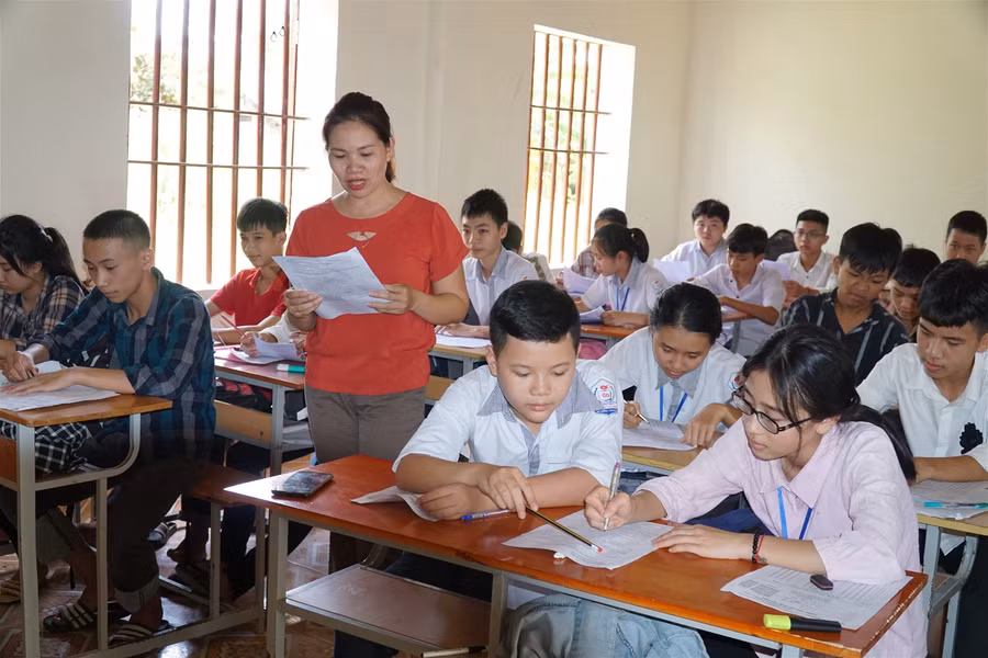 Cận cảnh mọi khâu chuẩn bị kỳ thi tuyển vào lớp 10 tại Nghệ An ảnh 6