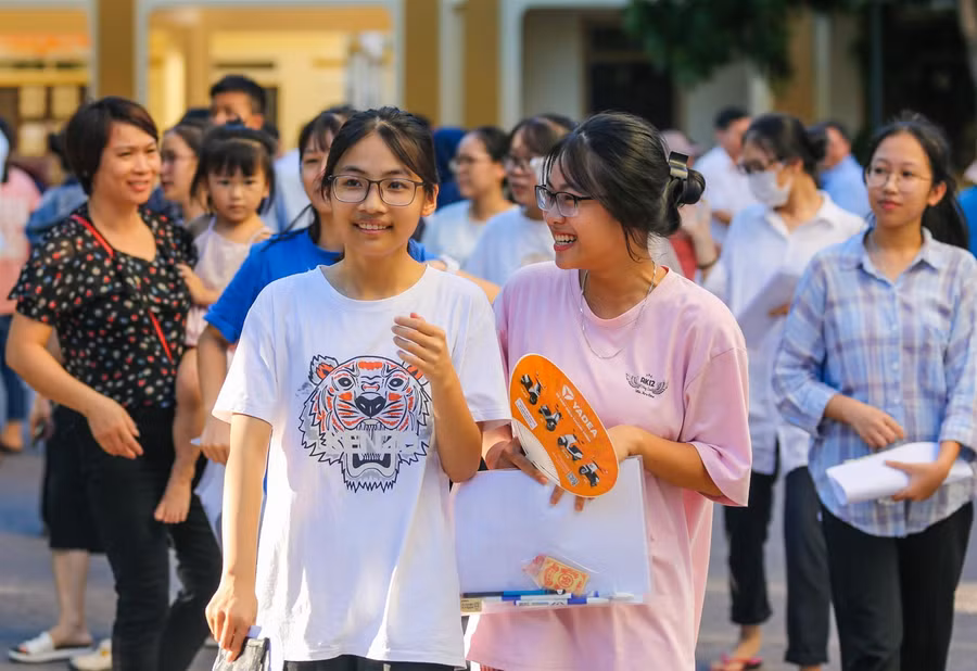 Nghệ An: Thủ khoa các lớp chuyên Phan Bội Châu đến từ nhiều trường huyện ảnh 1