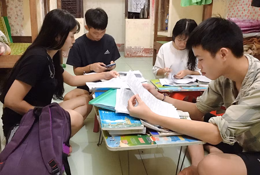 Sát cánh cùng sỹ tử vùng cao, biên giới