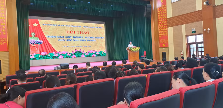 Hải Phòng: Tập huấn triển khai hướng nghiệp tới hàng trăm cán bộ, giáo viên