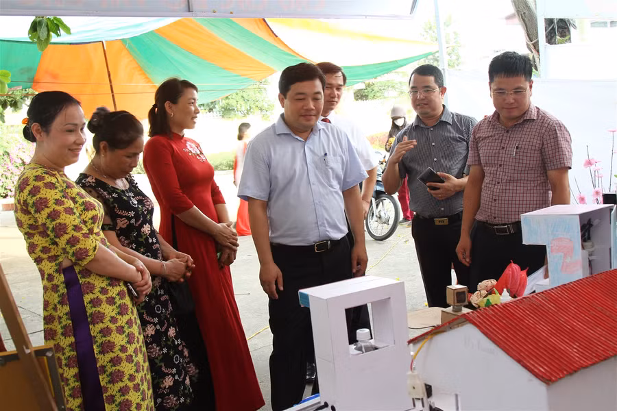 Dạy học STEM "Trao tri thức - Ươm tài năng" ảnh 2
