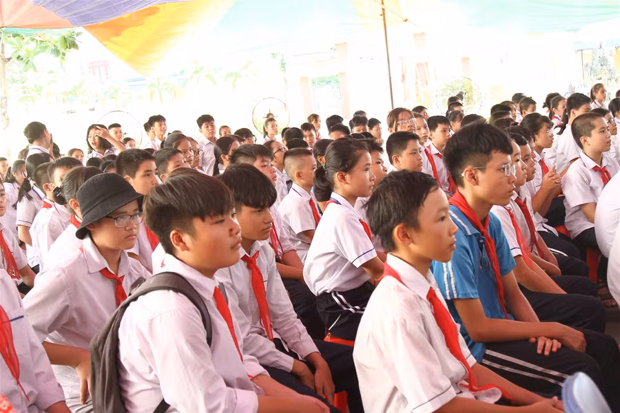 Dạy học STEM "Trao tri thức - Ươm tài năng" ảnh 1