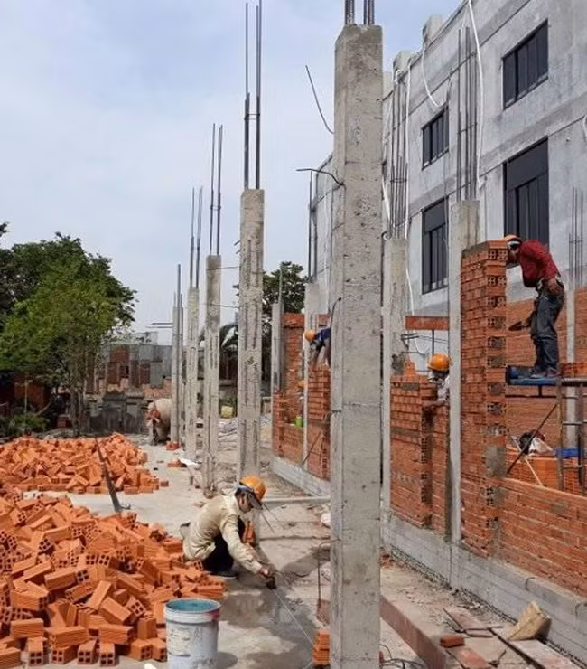 TP.HCM: Đề xuất hỗ trợ bảo vệ, giữ xe, rửa xe thuê, thợ hồ… bị ảnh hưởng dịch Covid-19 ảnh 1