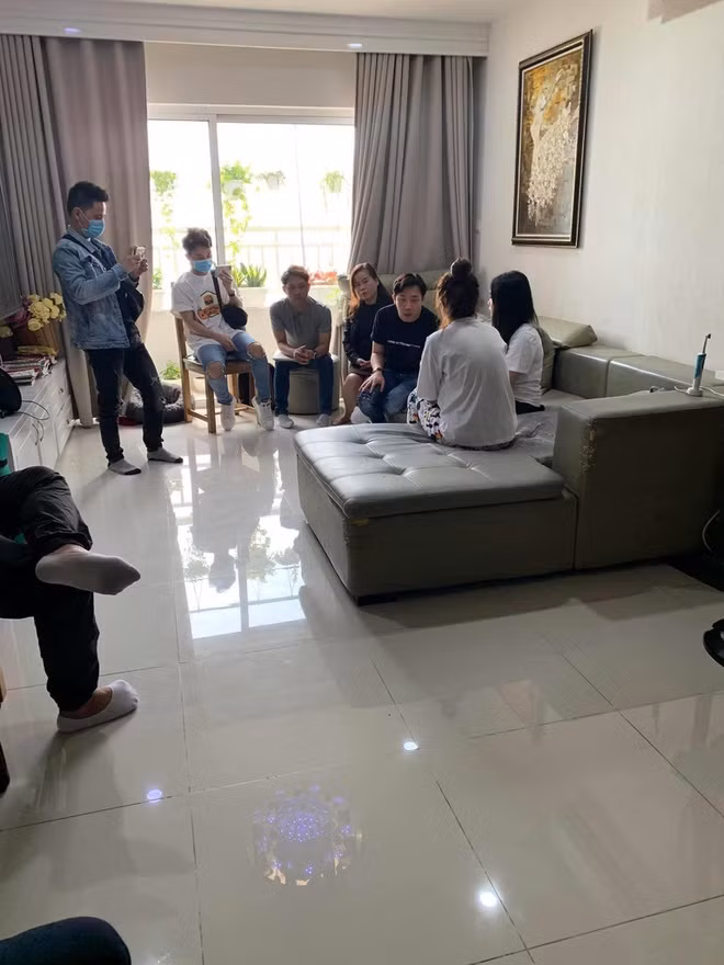 Trấn Thành làm việc với 2 người loan tin anh 'bay lắc'