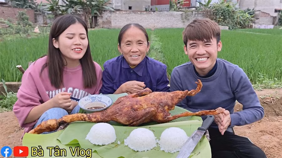 Choáng trước thu nhập tiền tỷ của con trai cả bà Tân Vlog