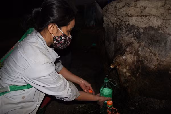 Mó nước “Thạch Sanh” giữa lòng chảo Mường Thanh ảnh 1