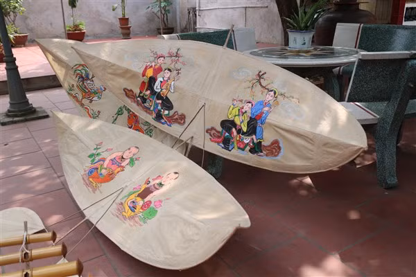 Đưa tranh dân gian lên cánh diều cũng là cách để người Kẻ Bá giữ hồn dân tộc.