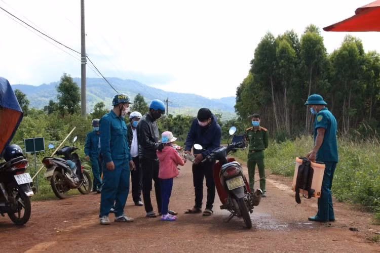 Huyện Đăk Đoa – Gia Lai: Bông Hiot trong vòng vây bạch hầu