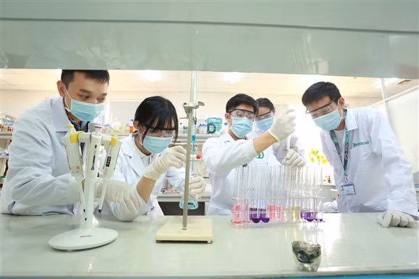 Giảng viên nhận giải thưởng Tạ Quang Bửu: Nặng lòng với bữa ăn của người bệnh ảnh 1