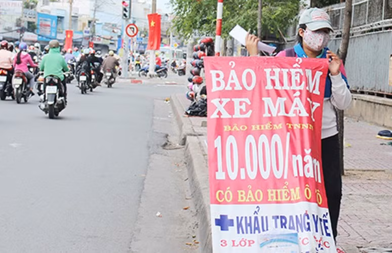 Bảo hiểm xe máy: Tiền mất, tật mang vì ham rẻ