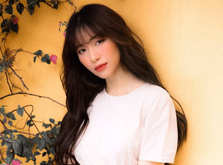 Khối tài sản hàng trăm tỷ đồng của Hòa Minzy ở tuổi 25 ảnh 1
